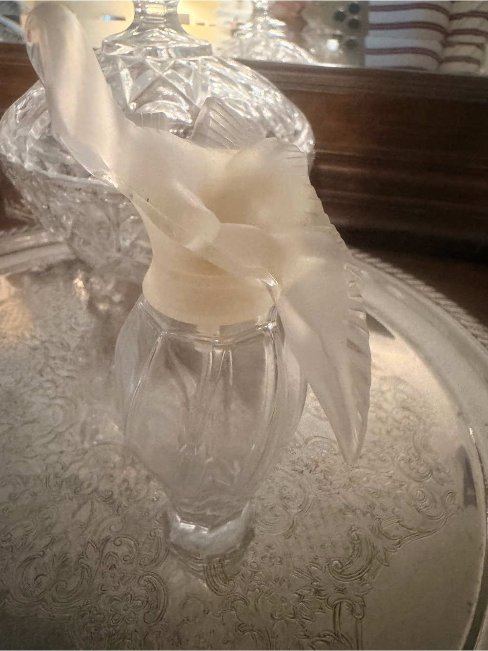 Lalique designed Bottle L’Air du Temps, Designed by Lalique